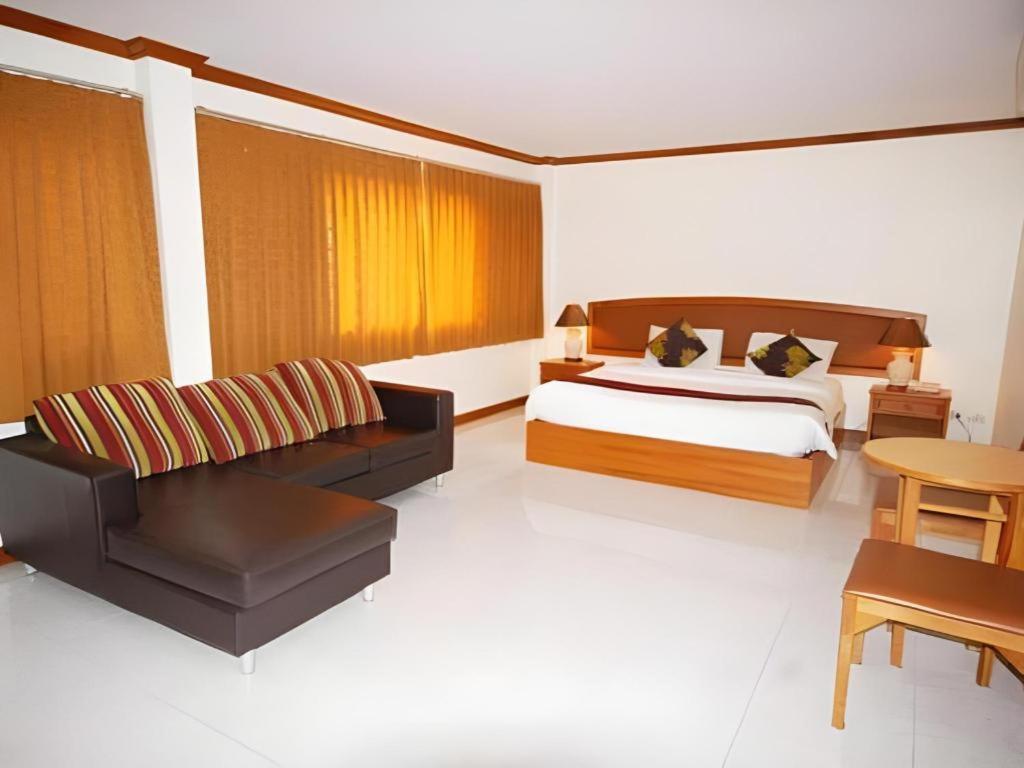 Golden Land Hotel Chiang Rai Exterior photo